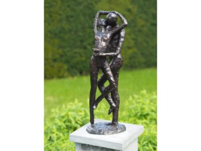 Moderne Figur, Küssendes Paar aus Bronze