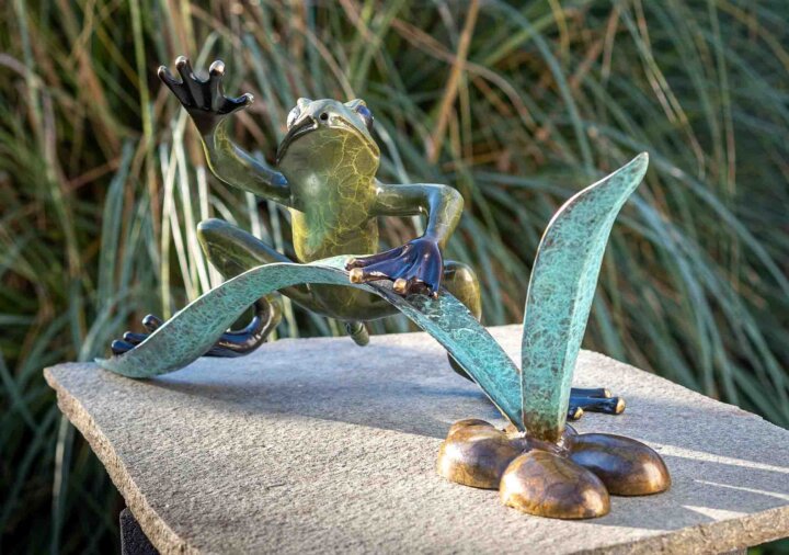Bronze Figur "Frosch mit Blatt Fontäne" – Bild 3