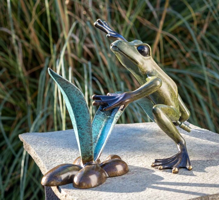 Bronze Figur "Frosch mit Blatt Fontäne" – Bild 2