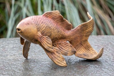 Bronzefigur "Farbige Fisch Fontäne"