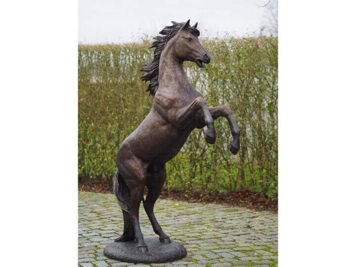 Aufbäumendes Pferd 183 cm