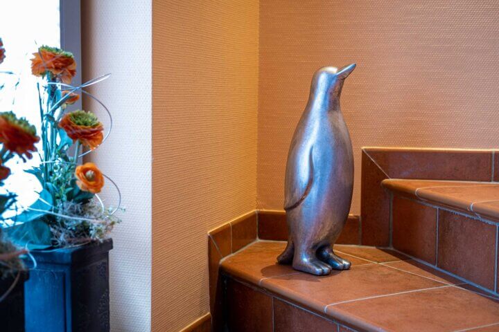 Pinguin matt Silberfarben