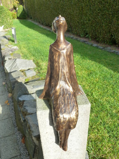 Bronze Skulptur Sternguckerin