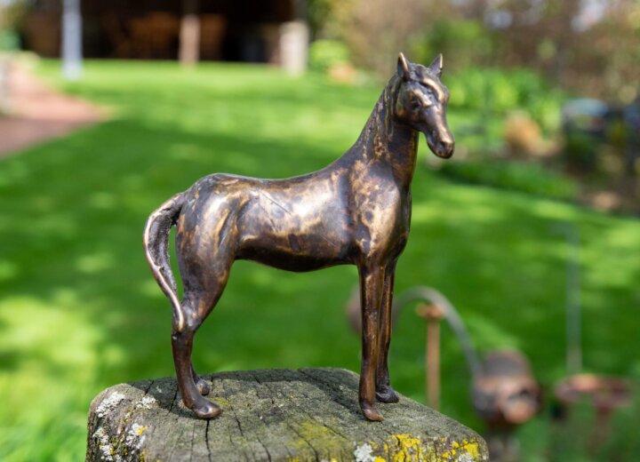 Bronze Skulptur Pferd stehend – Bild 3