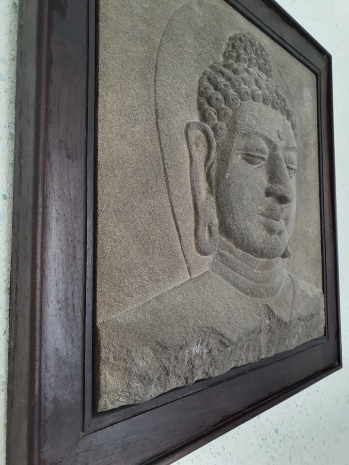 Lavastein Relieff Buddha mit Rahmen mittel 50x50 cm – Bild 4