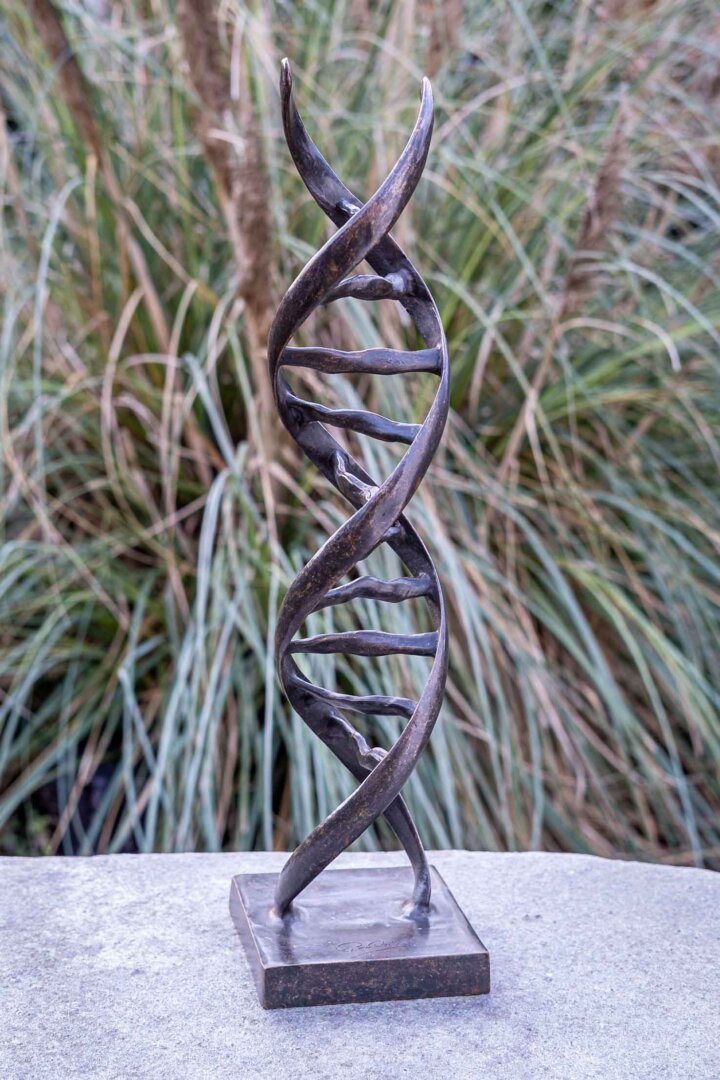 Bronze Figur DNA Skulptur